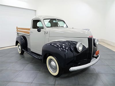 white and black 1948-studebaker-pickup
